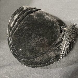 Vintage Elegant Black Velvet Hat with Feather Accent